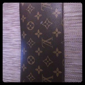 Authentic Louis Vuitton clutch bi-folder wallet